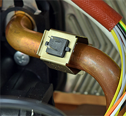 fr optimax he plus 38 c h41290 thr dhw in situ wires disc.jpg